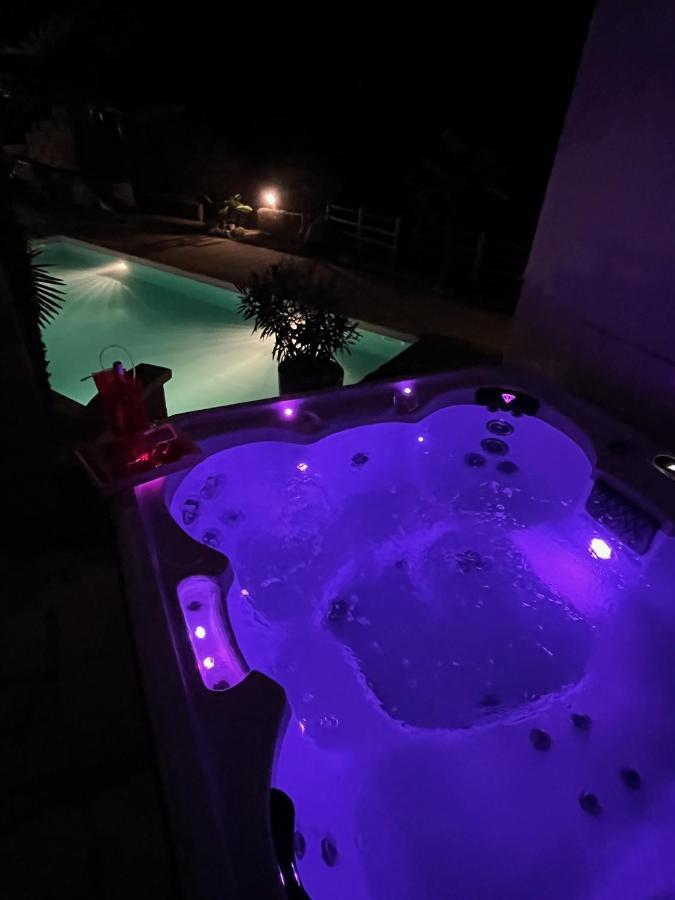 Chambre Au Calme Avec Spa Privatif Gratuit Sud Aveyron Les Palmiers Des Causses Saint-Rome-de-Tarn Exterior foto